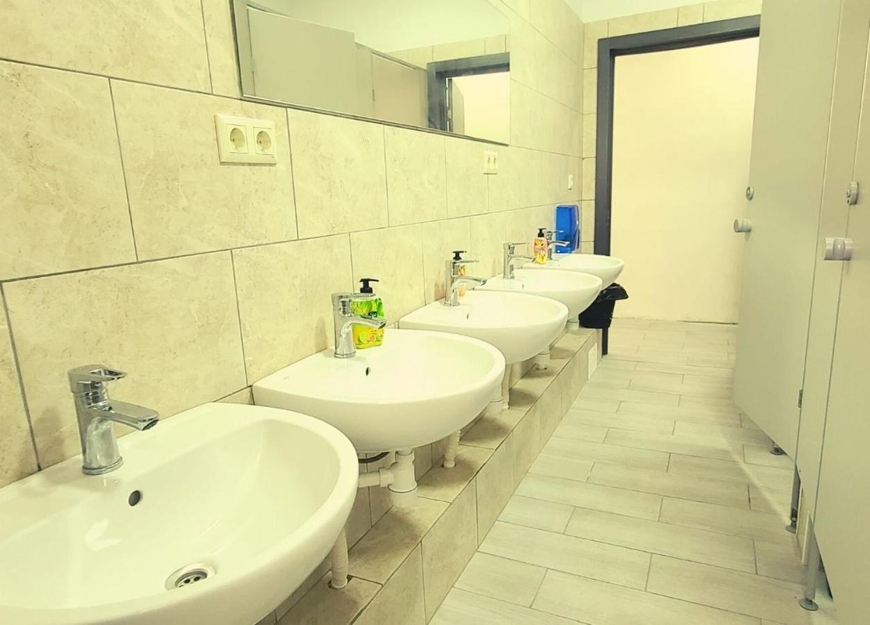 Uman Welcome Hostel Экстерьер фото