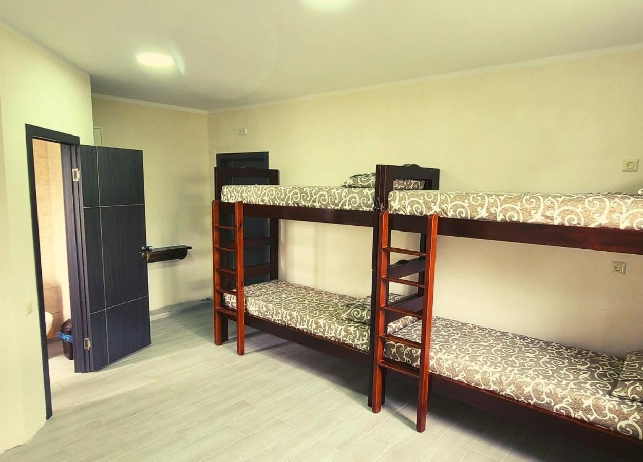 Uman Welcome Hostel Экстерьер фото