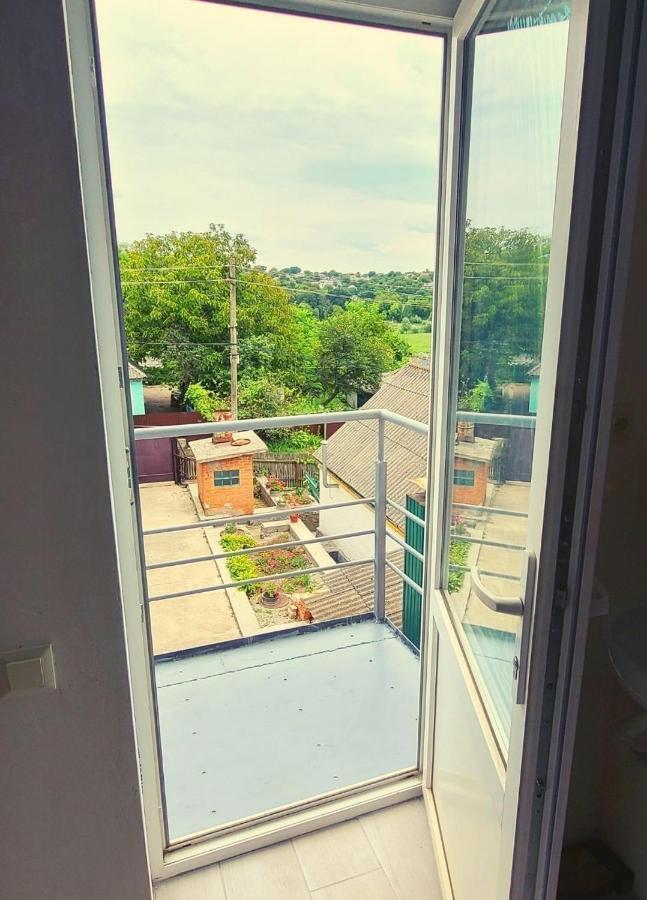 Uman Welcome Hostel Экстерьер фото